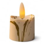 Set med 12 uppladdningsbara 3D LED-värmeljus i marmorguld-look med realistisk låga, timerfunktion, fjärrkontroll och upp till 400 timmars användning, fotograferade mot vit bakgrund.