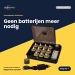 LED-värmeljus olivgrön - set med 12 uppladdningsbara ljus, fjärrkontroll, laddningsetui och kabel. Upp till 400 timmars brinntid. Säljs på blå och gul bakgrund med text om batterifri och hållbar användning.